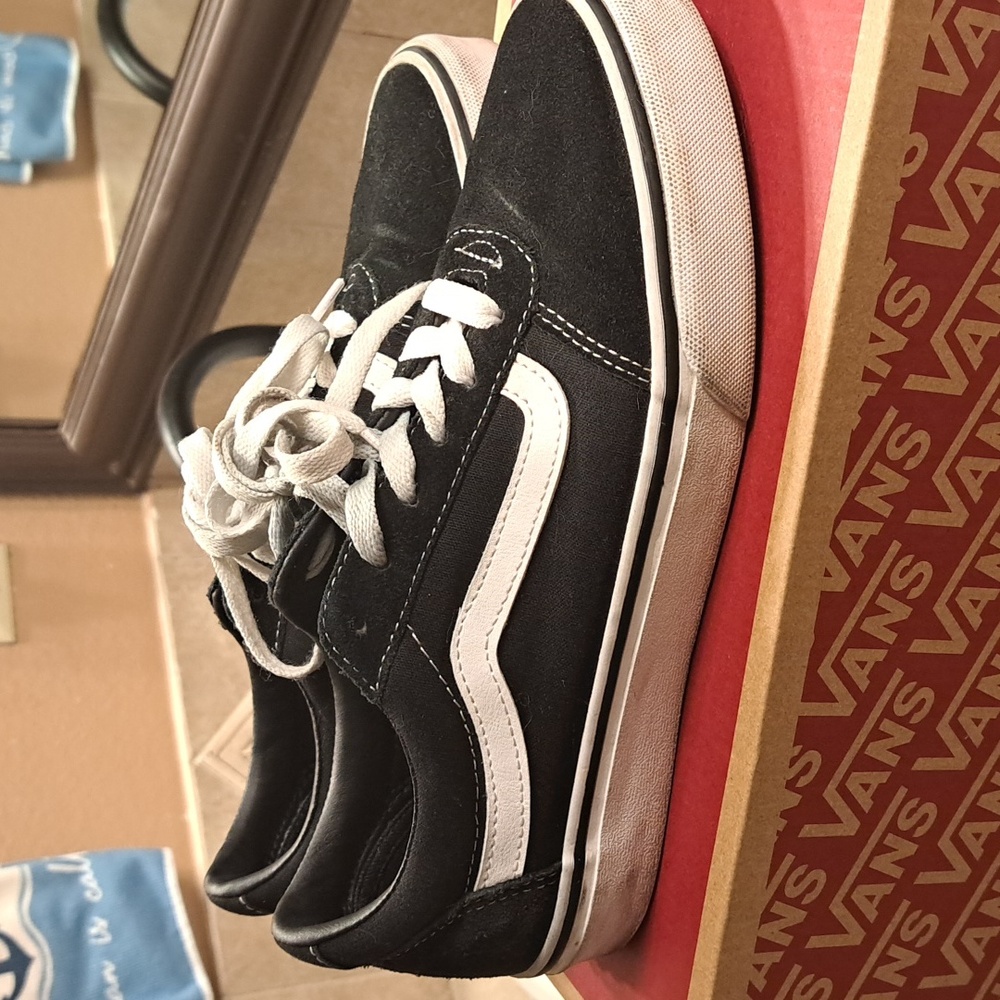 Womens vans shoes size 8